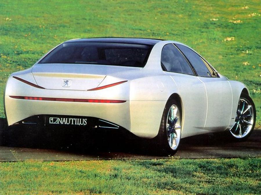  Peugeot Nautilus Concept 1997 года  (фото 2 из 4)